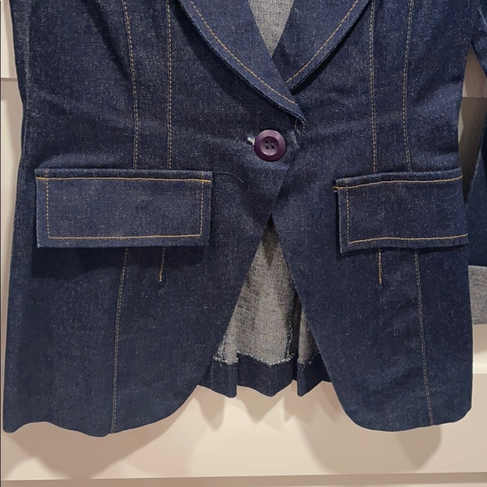 Jacket - Picture 4 of 6